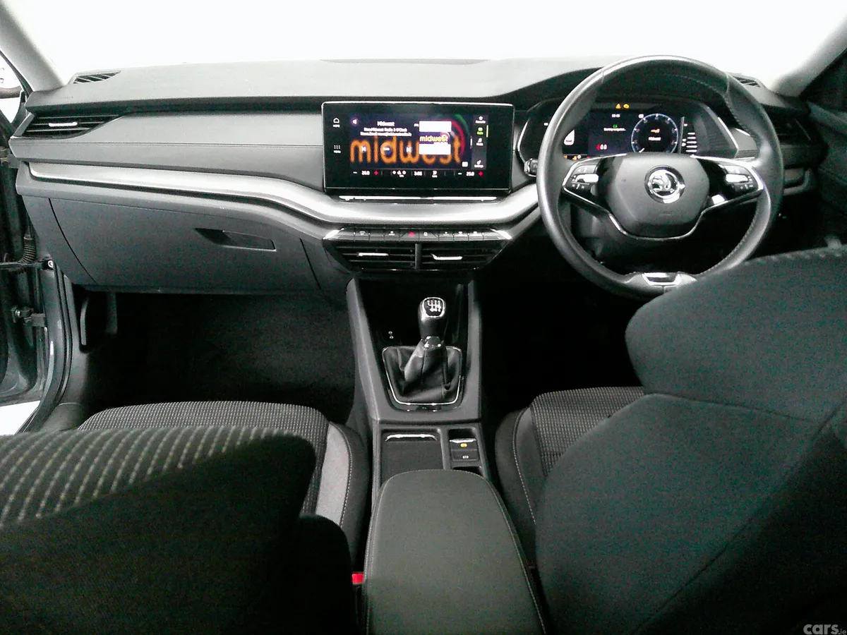 Skoda Octavia Estate, Diesel, 2023, Grey