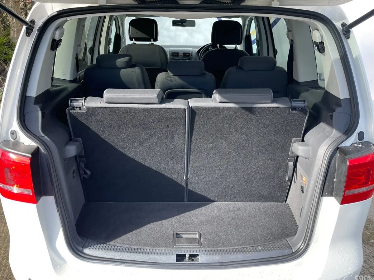 Volkswagen Tiguan MPV, Petrol, 2013, White