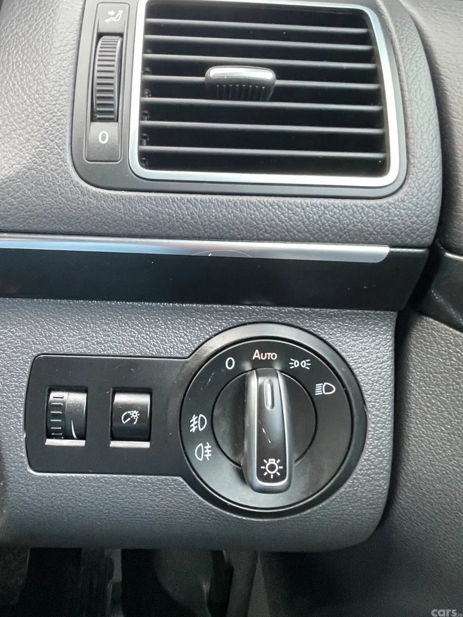 Volkswagen Tiguan MPV, Petrol, 2013, White