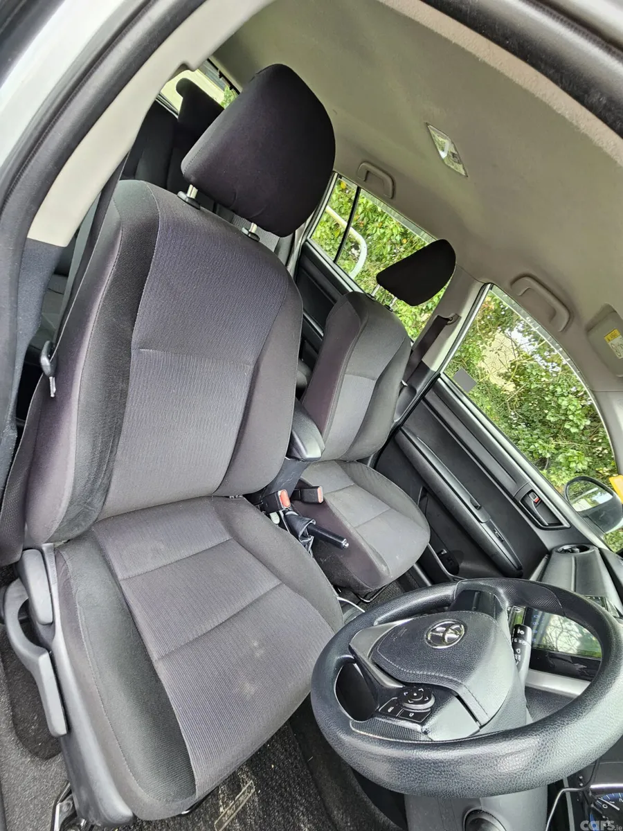 Toyota Corolla Estate, Petrol Hybrid, 2017, Silver
