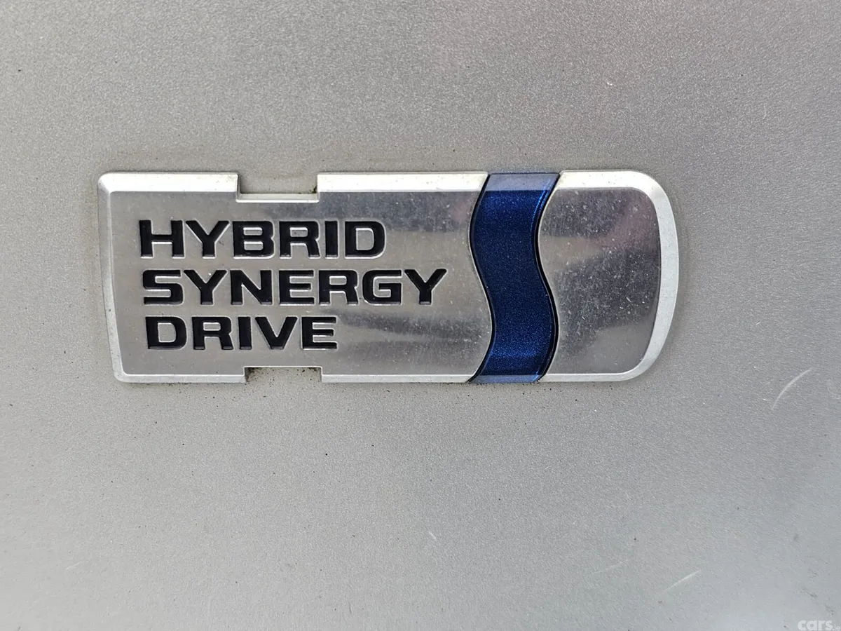 Toyota Corolla Estate, Petrol Hybrid, 2017, Silver