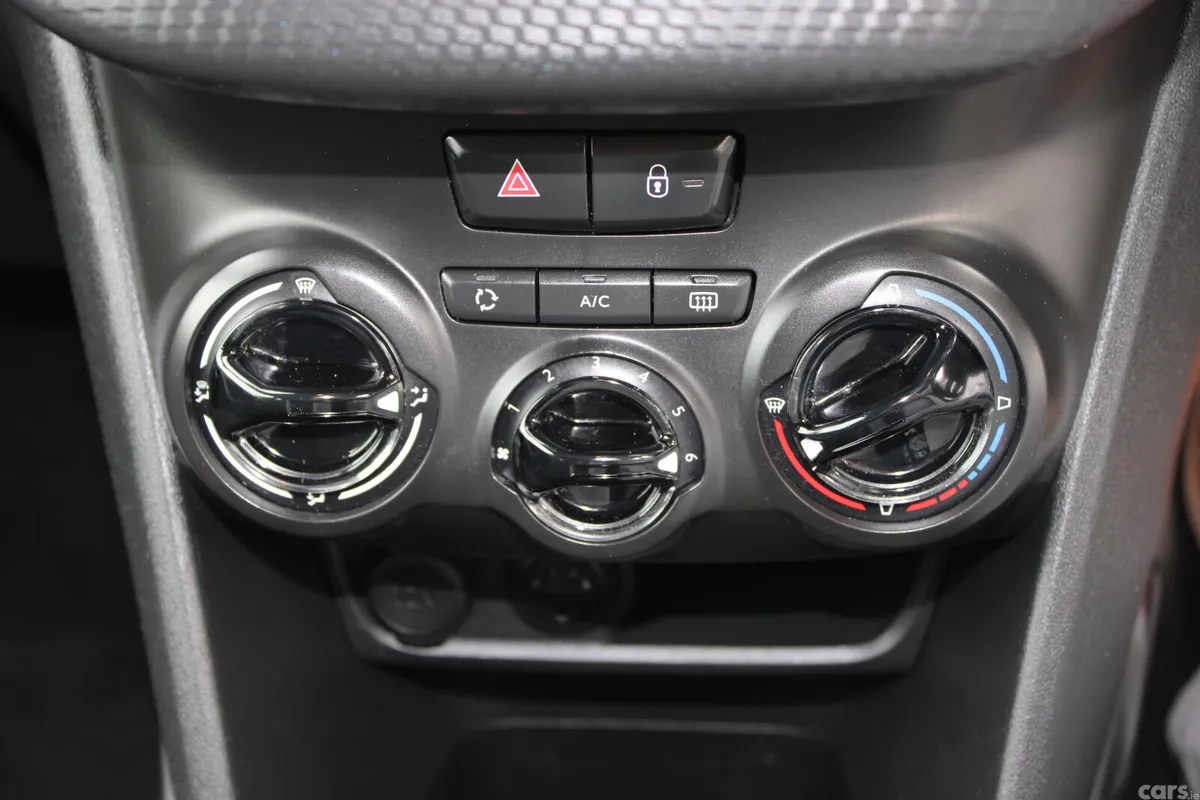 Peugeot 2008 Hatchback, Diesel, 2018, Grey