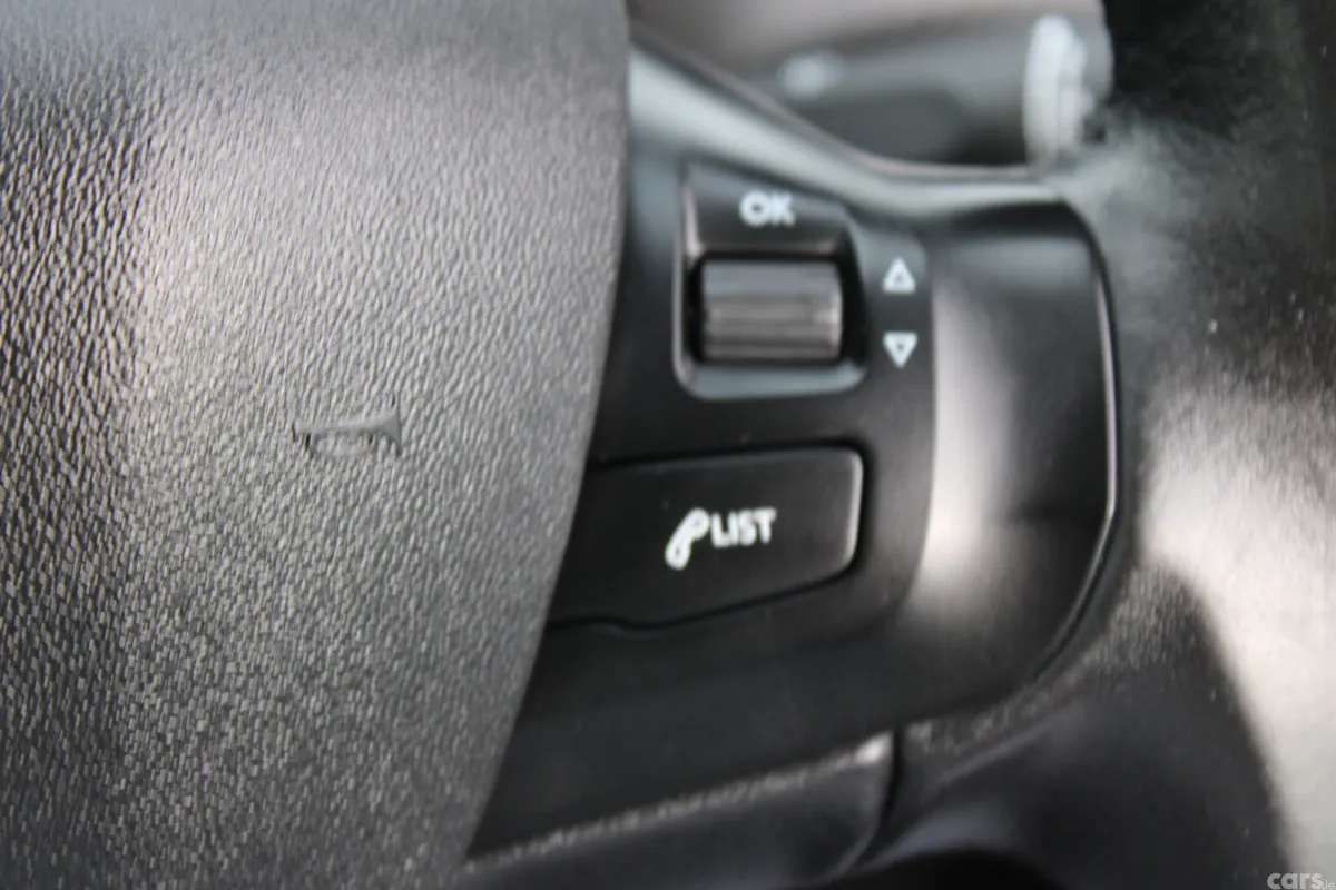 Peugeot 2008 Hatchback, Diesel, 2018, Grey