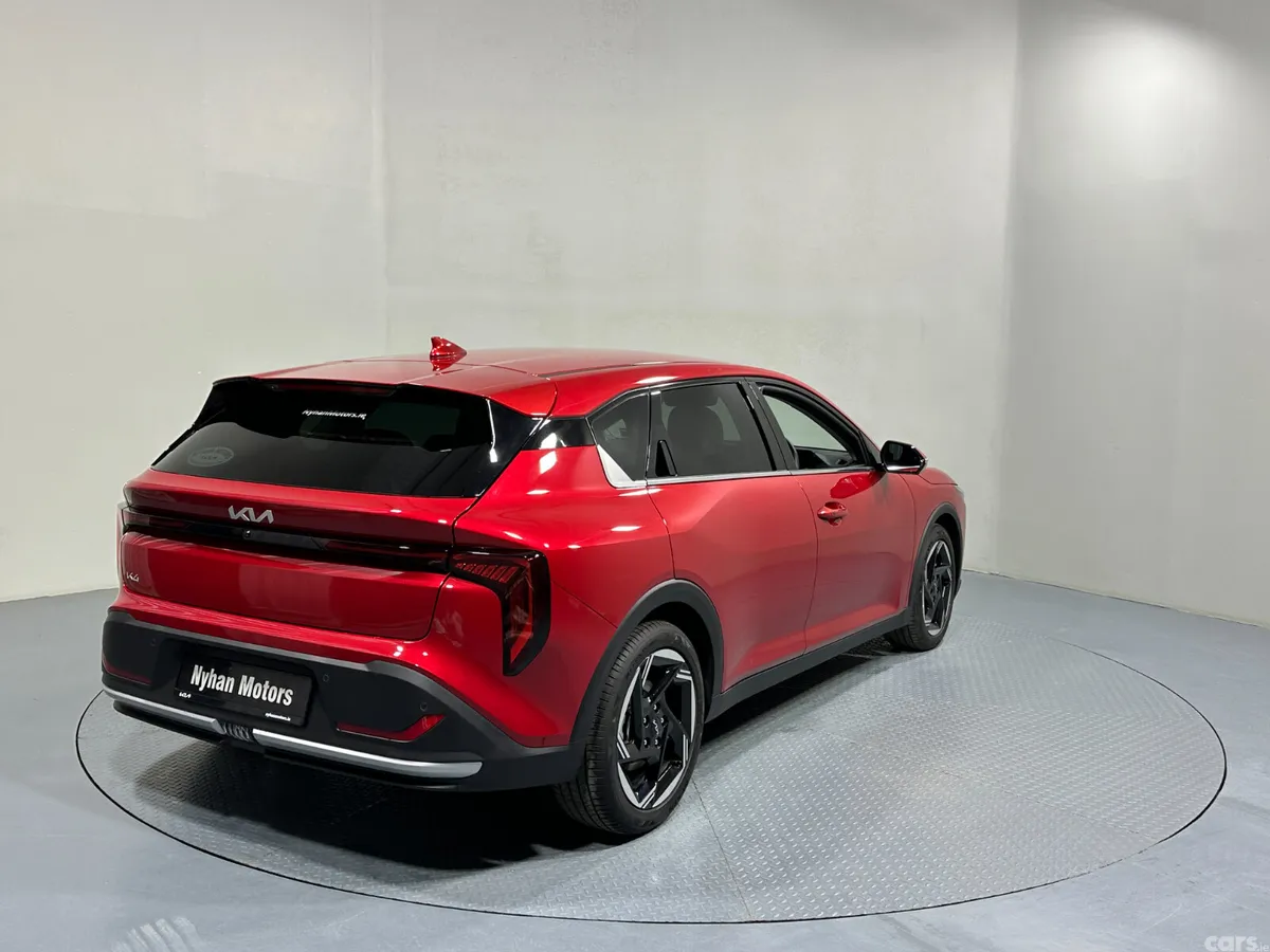 Kia K4 Hatchback, Petrol, 2026, Red