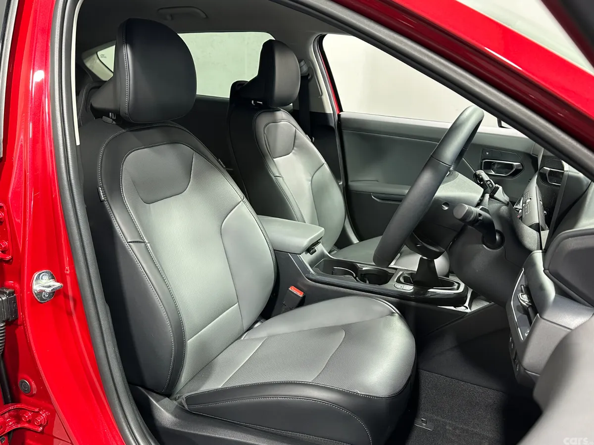 Kia K4 Hatchback, Petrol, 2026, Red