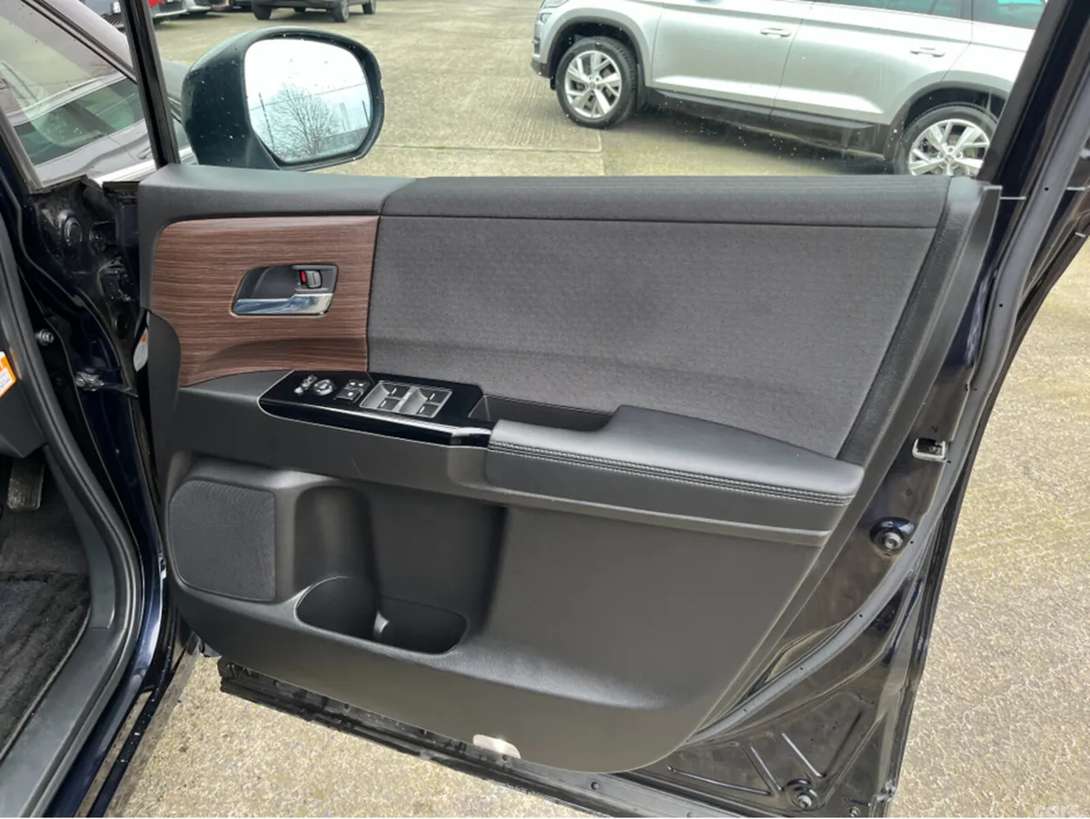 Honda Odyssey MPV, Petrol Hybrid, 2021, Black