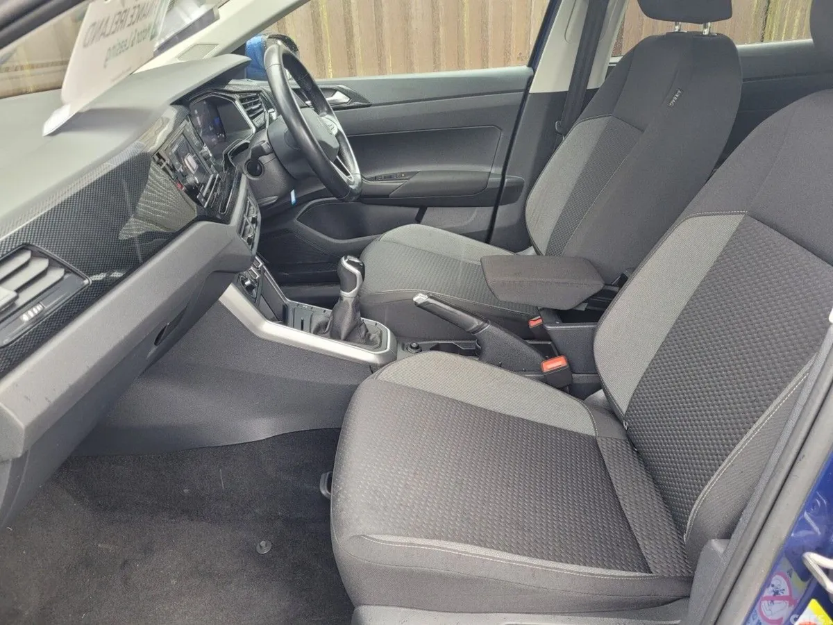 Volkswagen Taigo SUV, Petrol, 2022, Blue