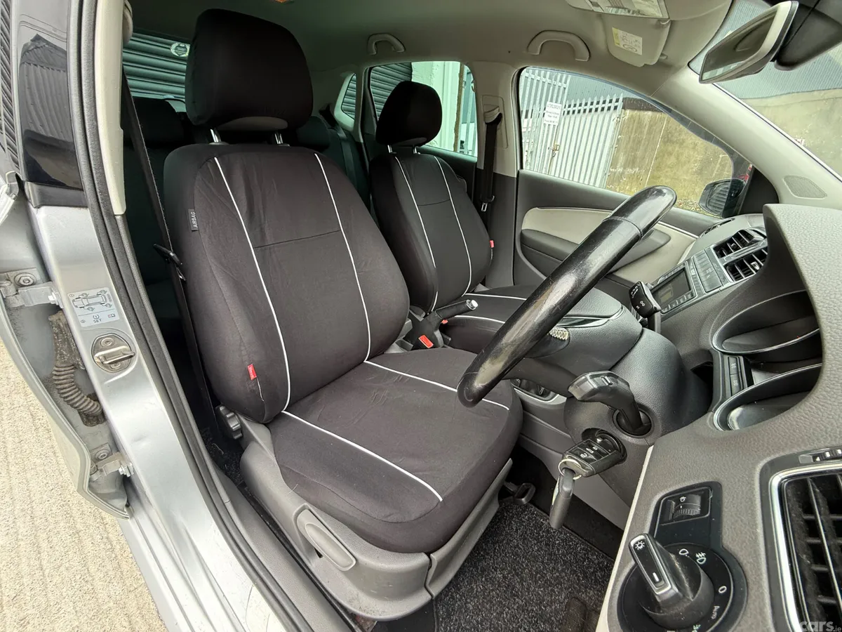 Volkswagen Polo Hatchback, Petrol, 2015, Silver