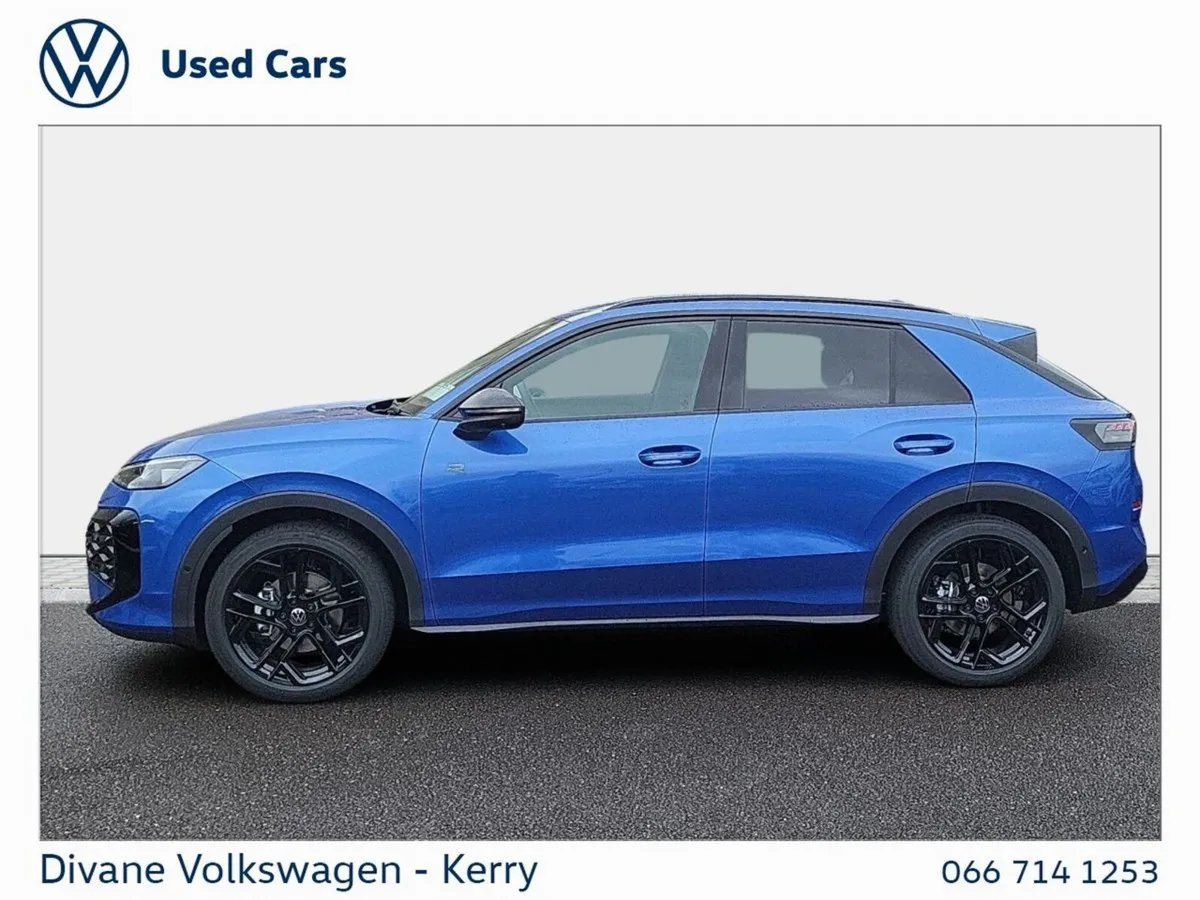 Volkswagen T-Roc SUV, Petrol, 2027, Blue