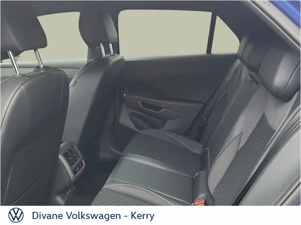 Volkswagen T-Roc SUV, Petrol, 2027, Blue