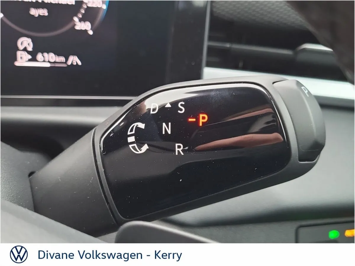 Volkswagen T-Roc SUV, Petrol, 2027, Blue