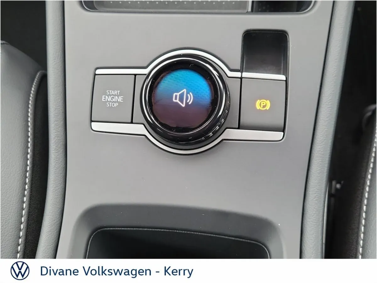 Volkswagen T-Roc SUV, Petrol, 2027, Blue