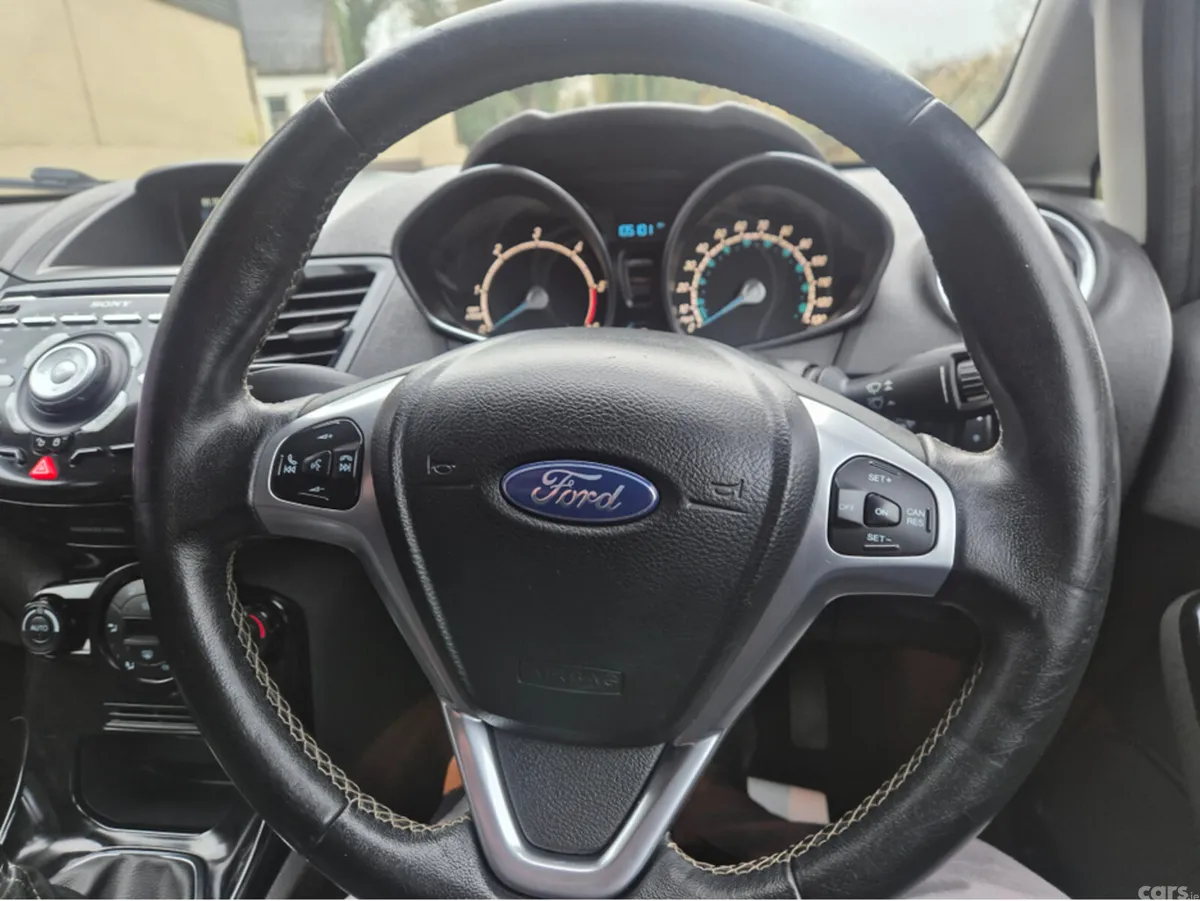 Ford Fiesta Hatchback, Diesel, 2016, Grey