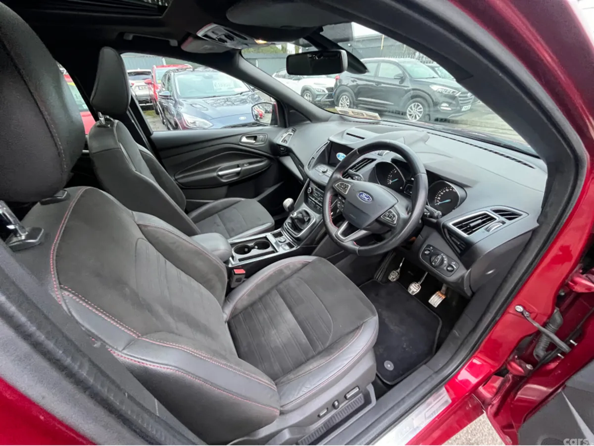 Ford Kuga SUV, Diesel, 2018, Red