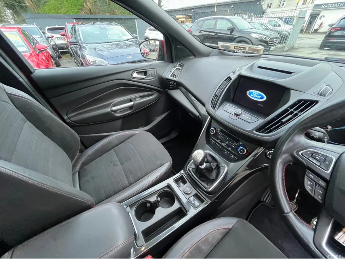 Ford Kuga SUV, Diesel, 2018, Red
