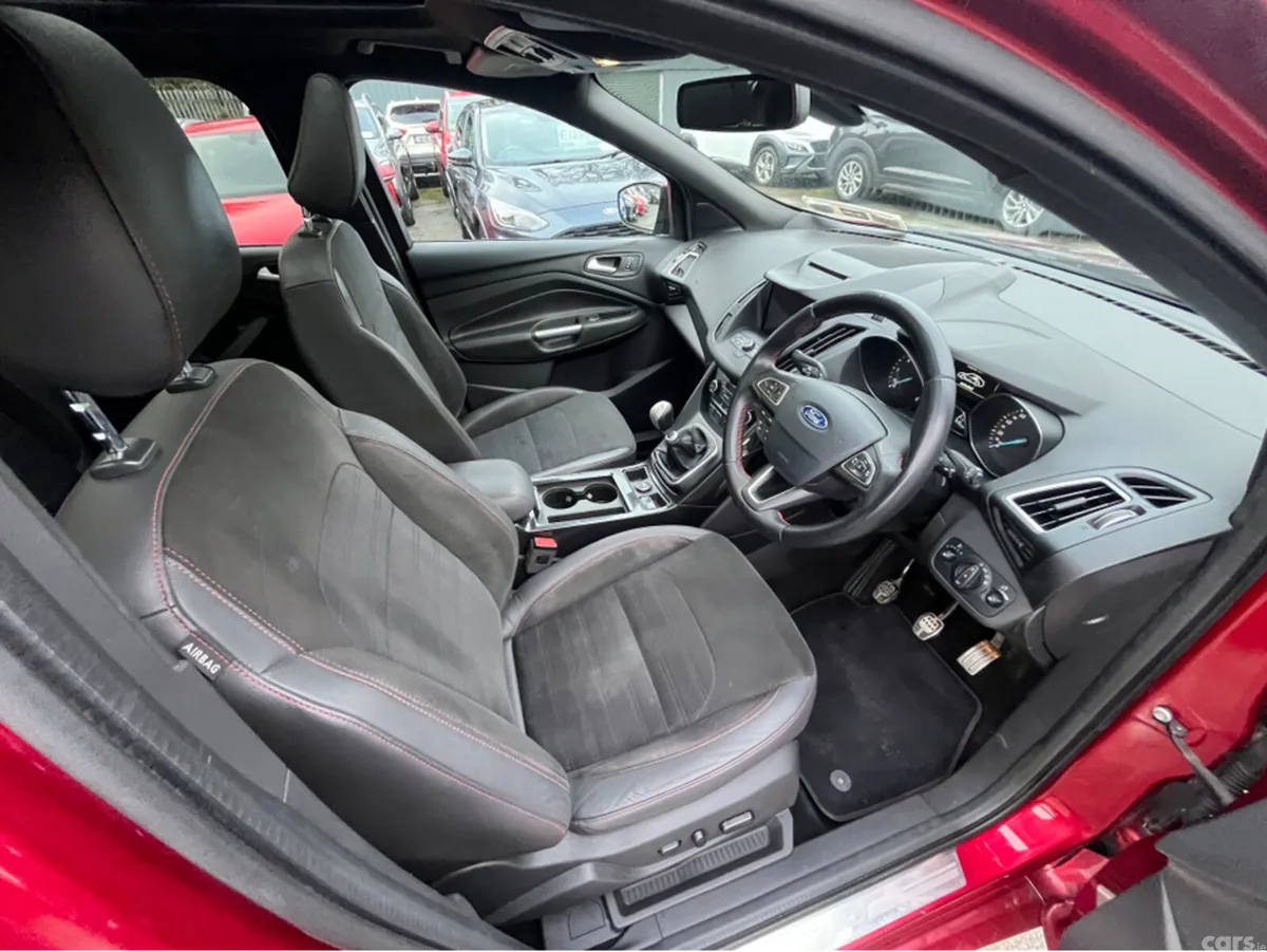 Ford Kuga SUV, Diesel, 2018, Red
