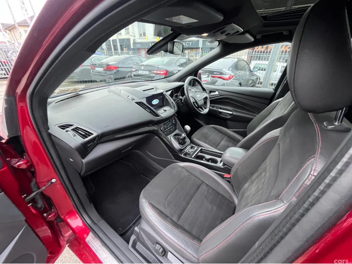 Ford Kuga SUV, Diesel, 2018, Red