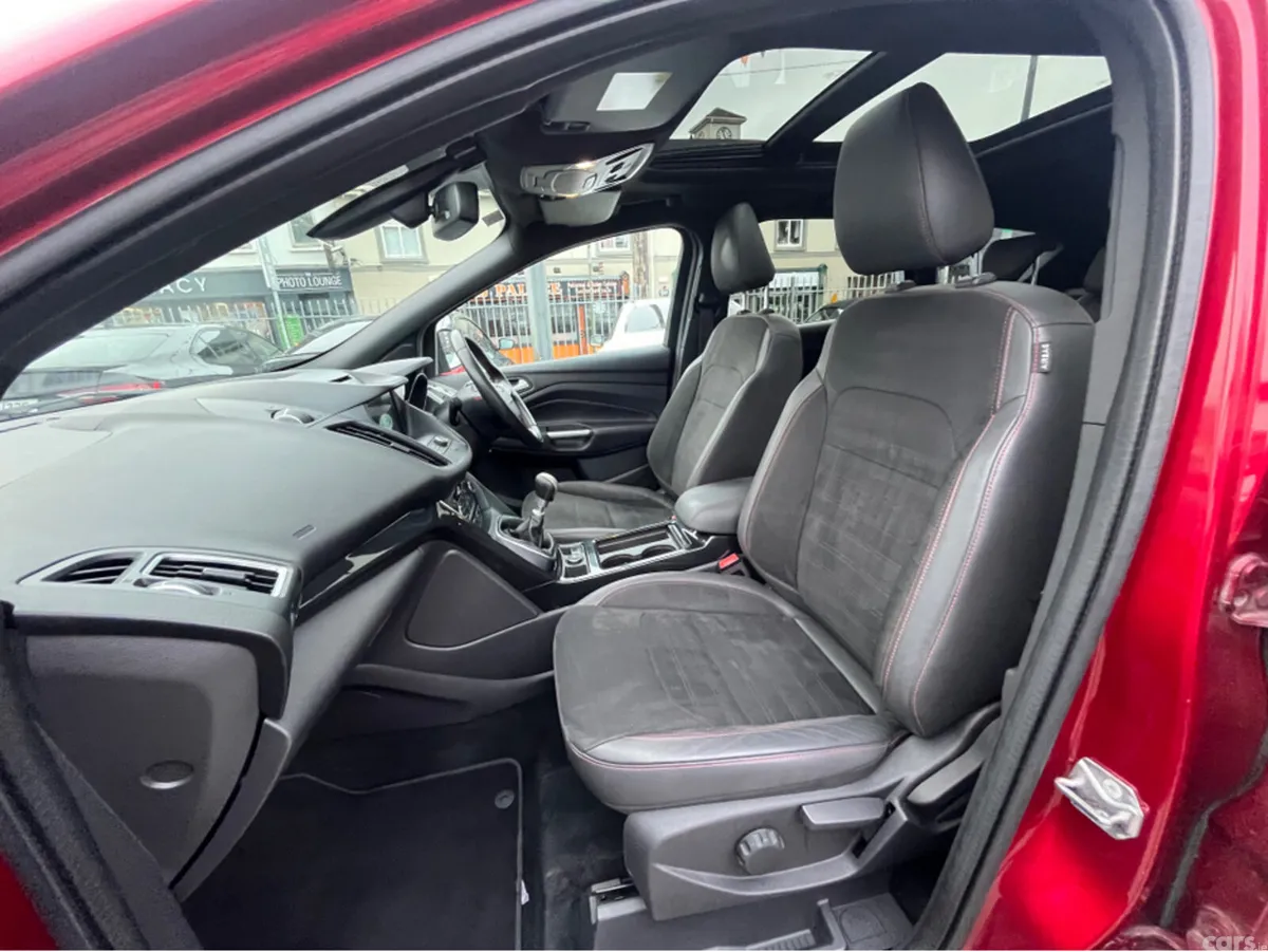 Ford Kuga SUV, Diesel, 2018, Red