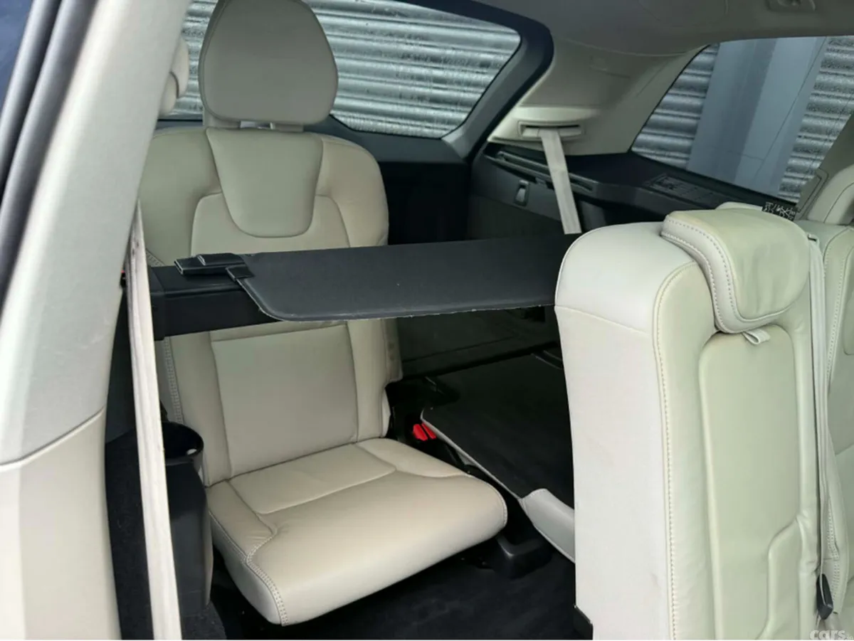 Volvo XC90 MPV, Petrol Plug-in Hybrid, 2023, Blue