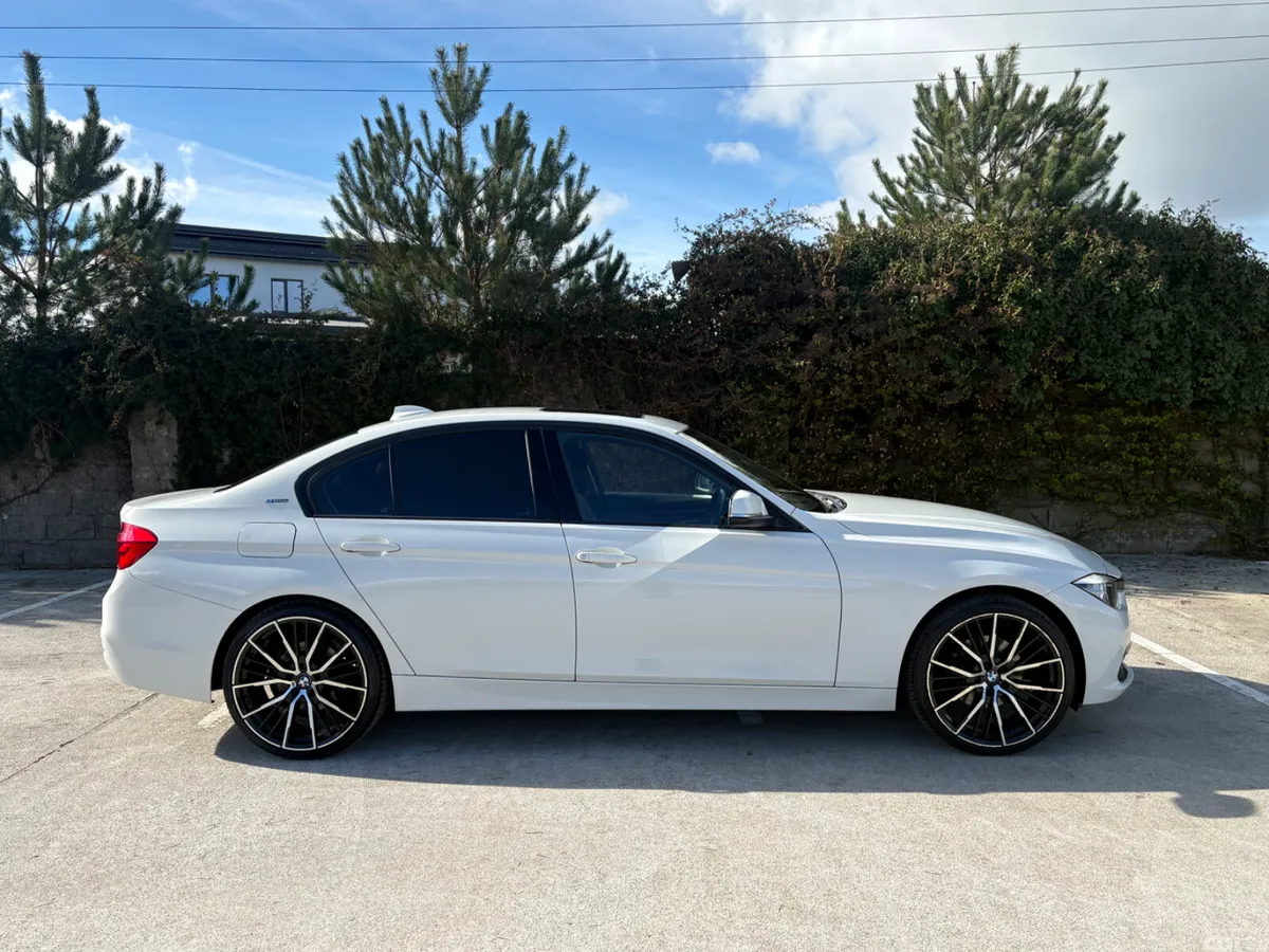 BMW 3-Series Saloon, Petrol Plug-in Hybrid, 2016, White