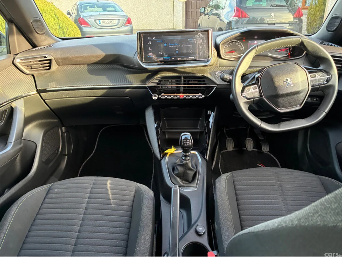 Peugeot 2008 MPV, Petrol, 2024, Grey