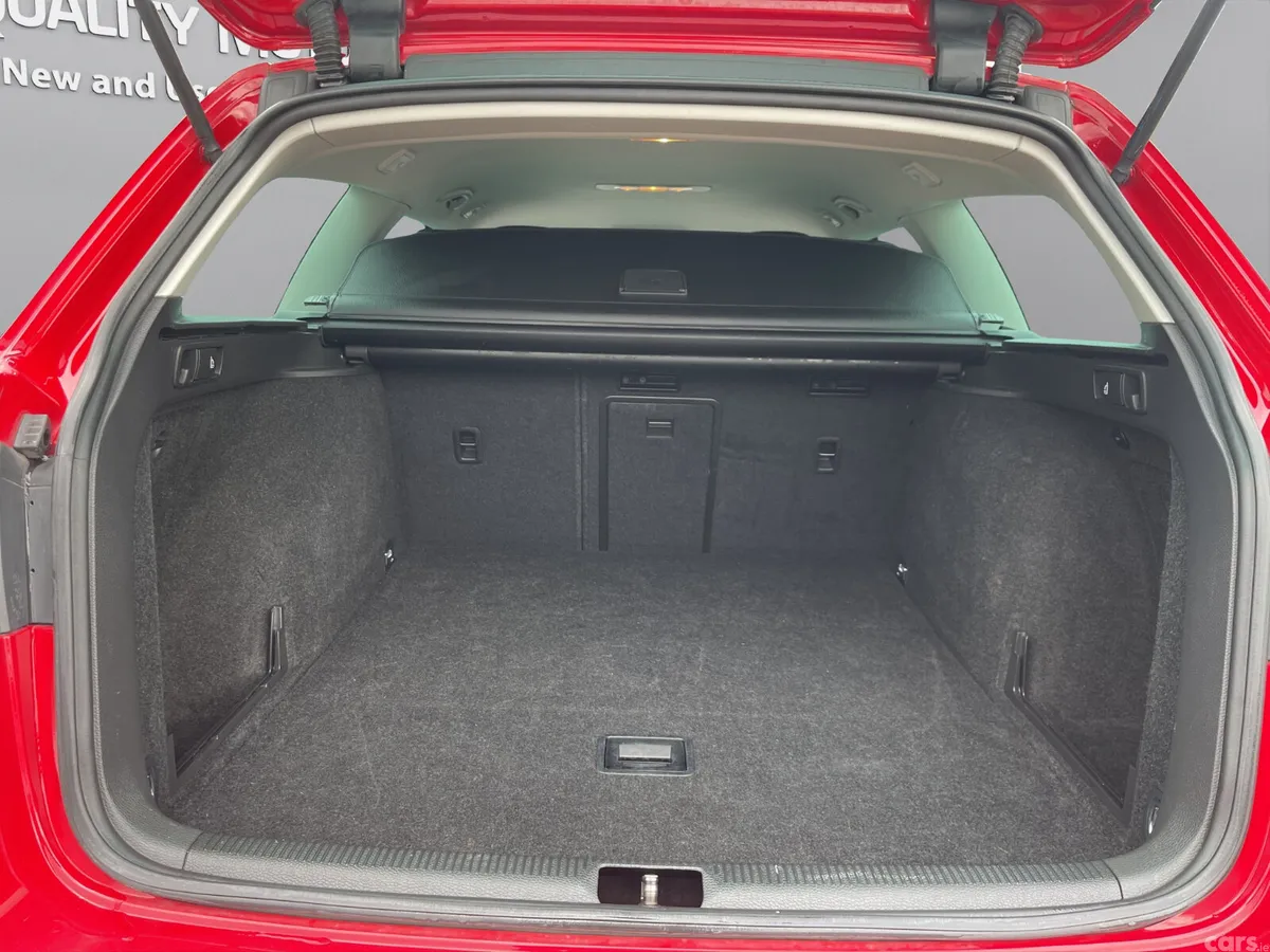Volkswagen Passat Estate, Petrol, 2015, Red