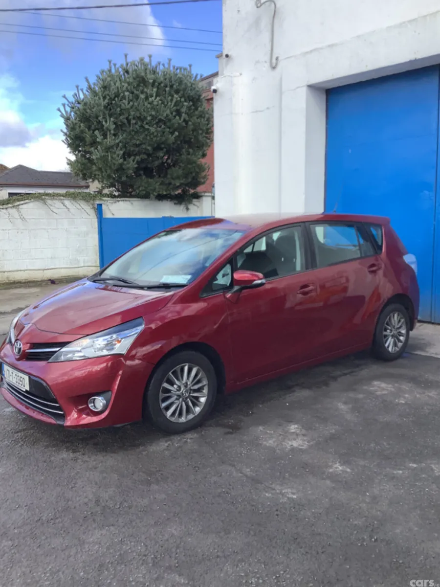Toyota Verso MPV, Diesel, 2017, Red