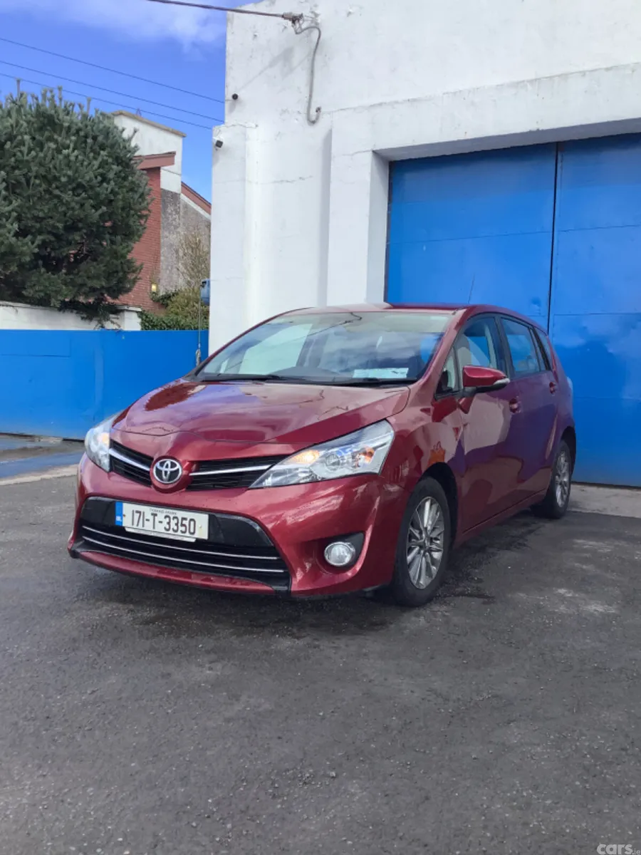 Toyota Verso MPV, Diesel, 2017, Red