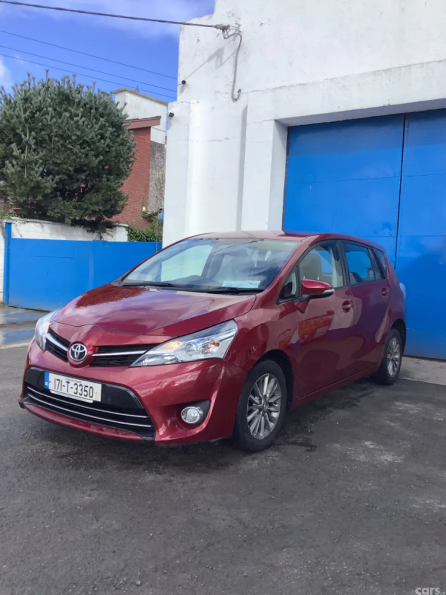 Toyota Verso MPV, Diesel, 2017, Red