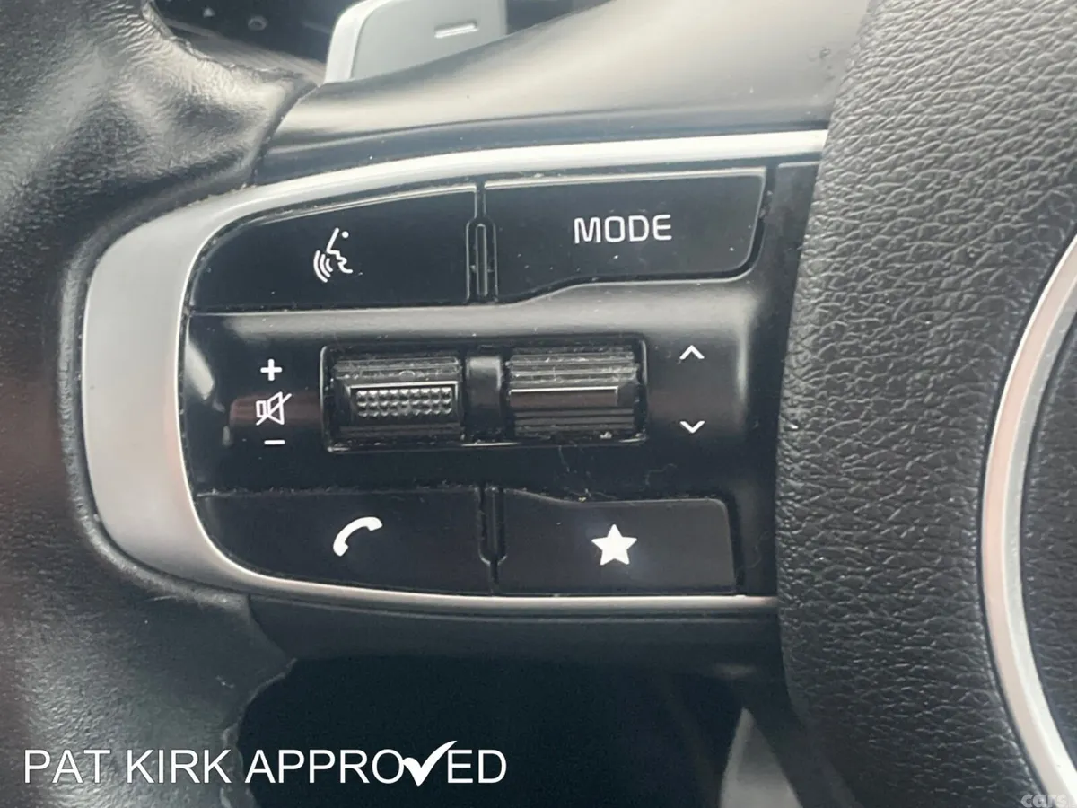 Kia Sportage Estate, Petrol Hybrid, 2023, White