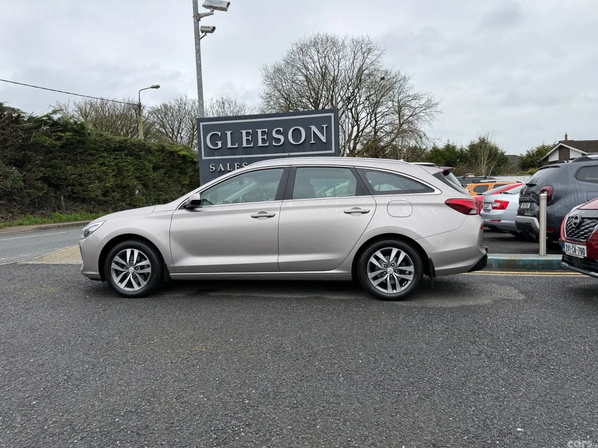 Hyundai i30 Estate, Petrol, 2018, Beige