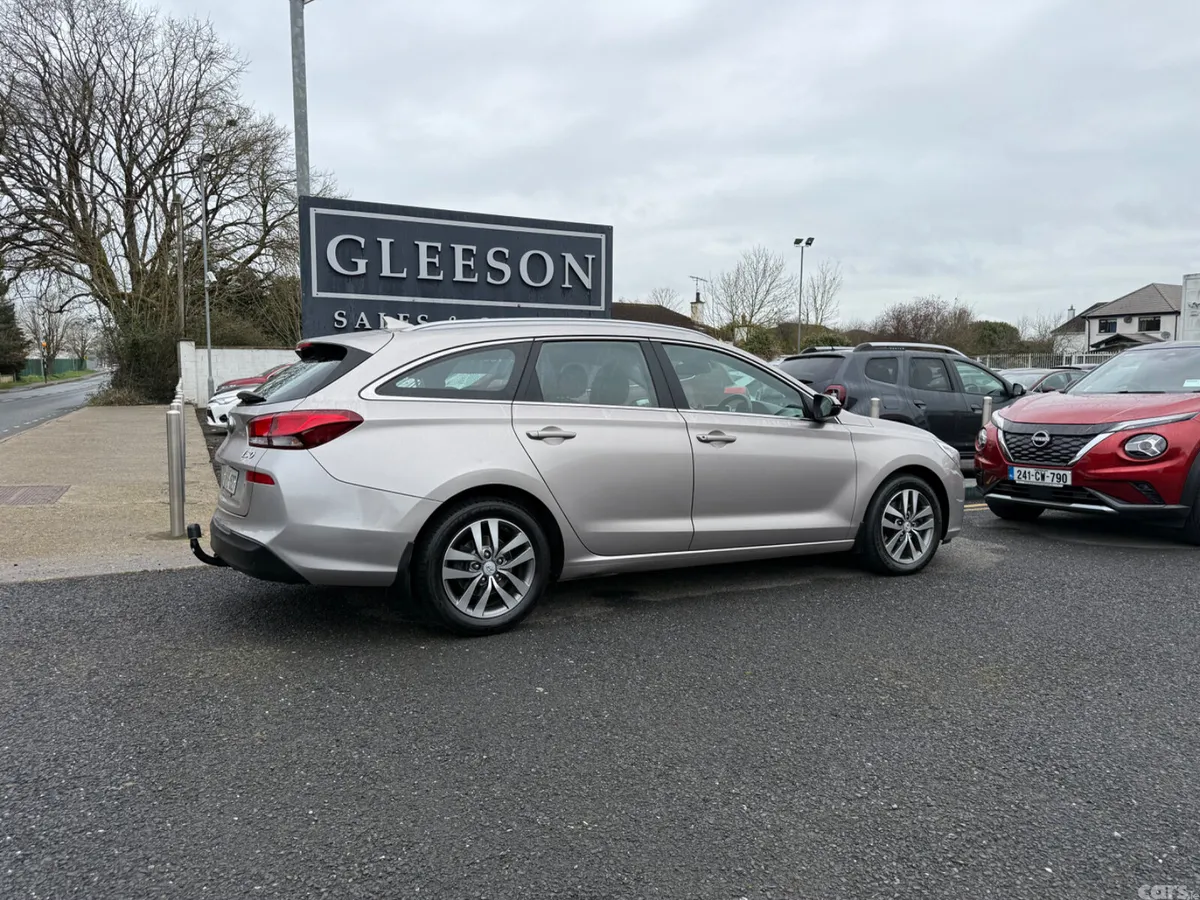 Hyundai i30 Estate, Petrol, 2018, Beige