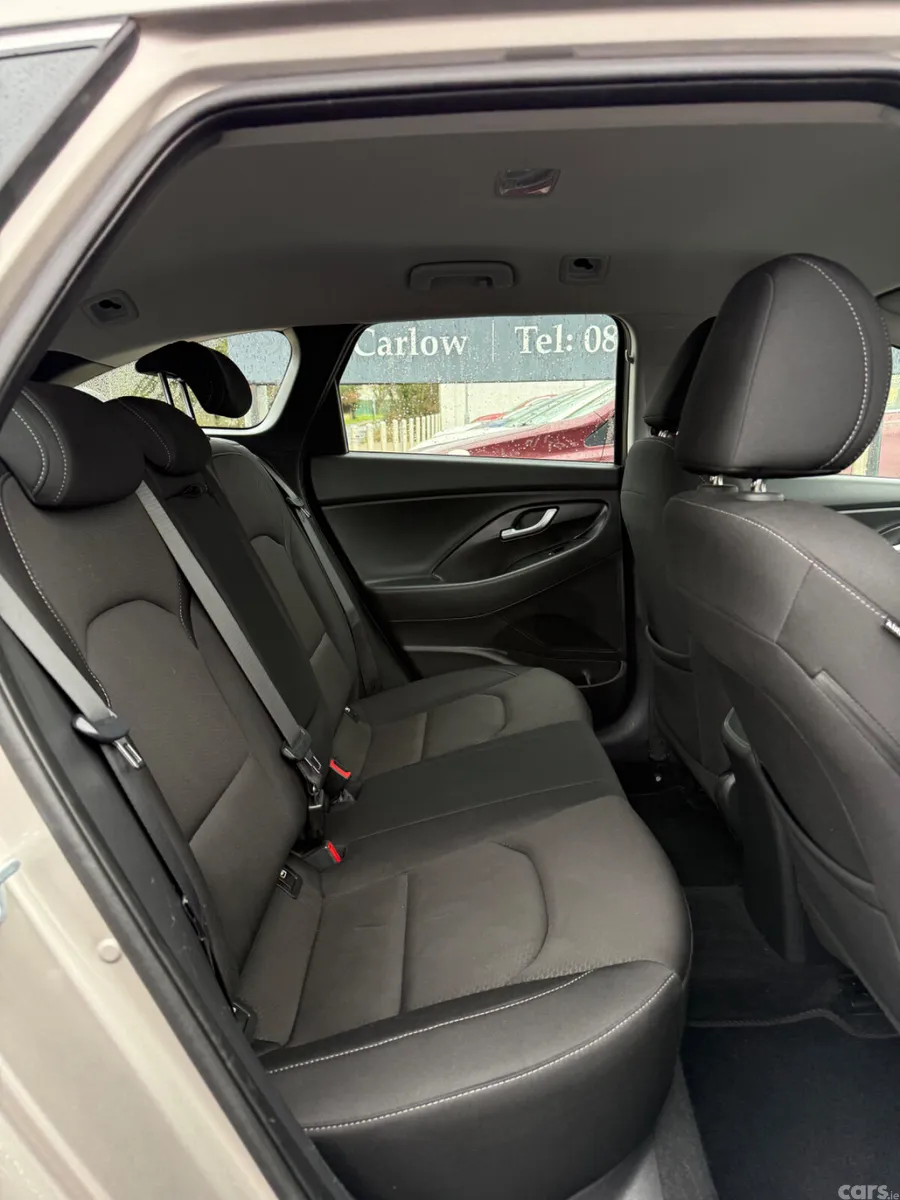 Hyundai i30 Estate, Petrol, 2018, Beige