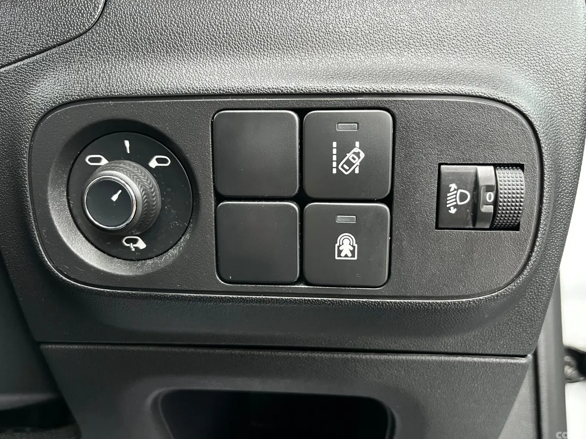 Citroen C3 Hatchback, Petrol, 2019, White