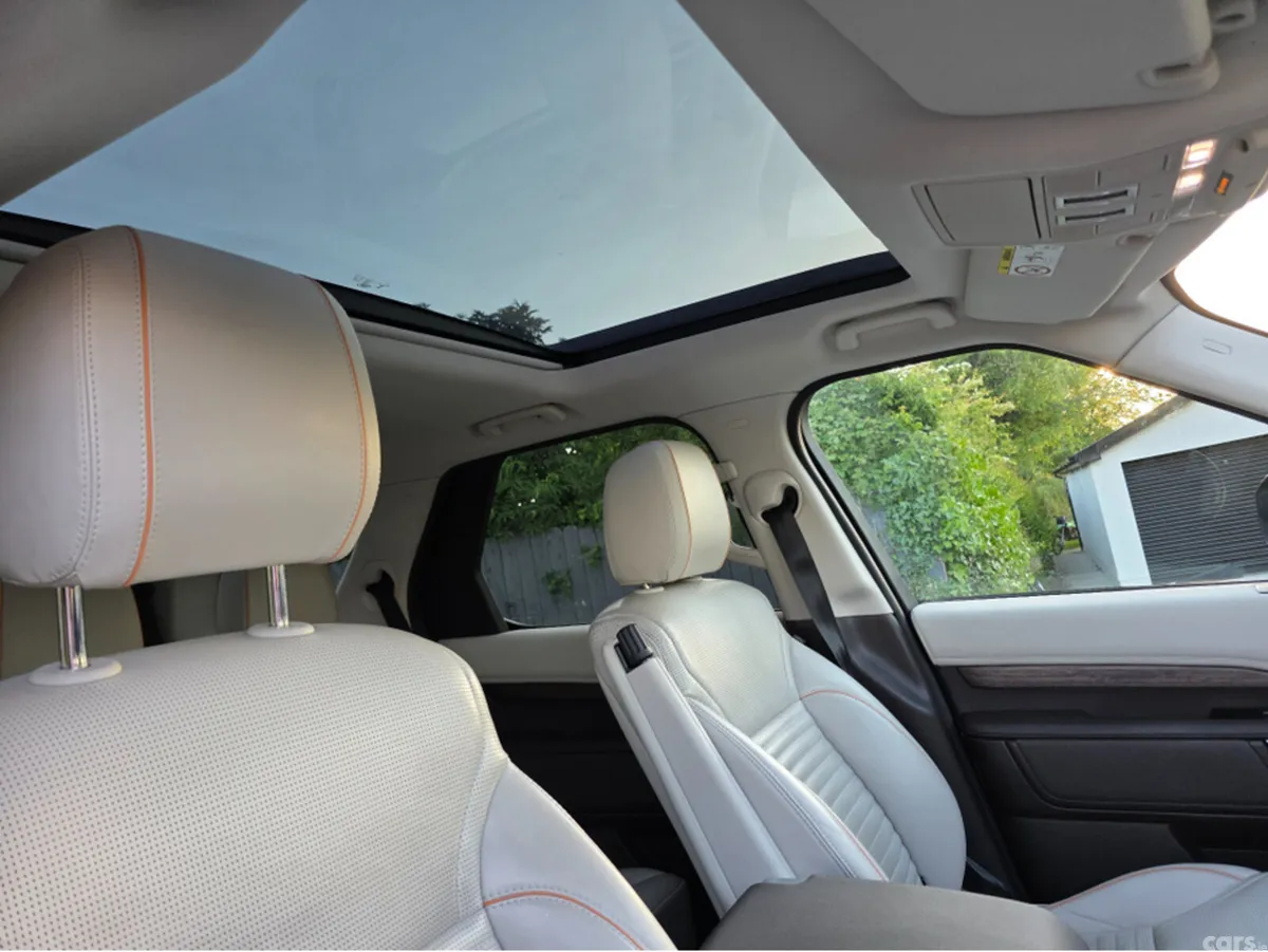 Land Rover Discovery SUV, Diesel, 2017, Gold