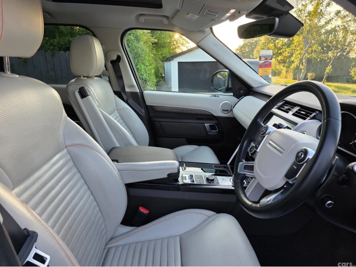 Land Rover Discovery SUV, Diesel, 2017, Gold
