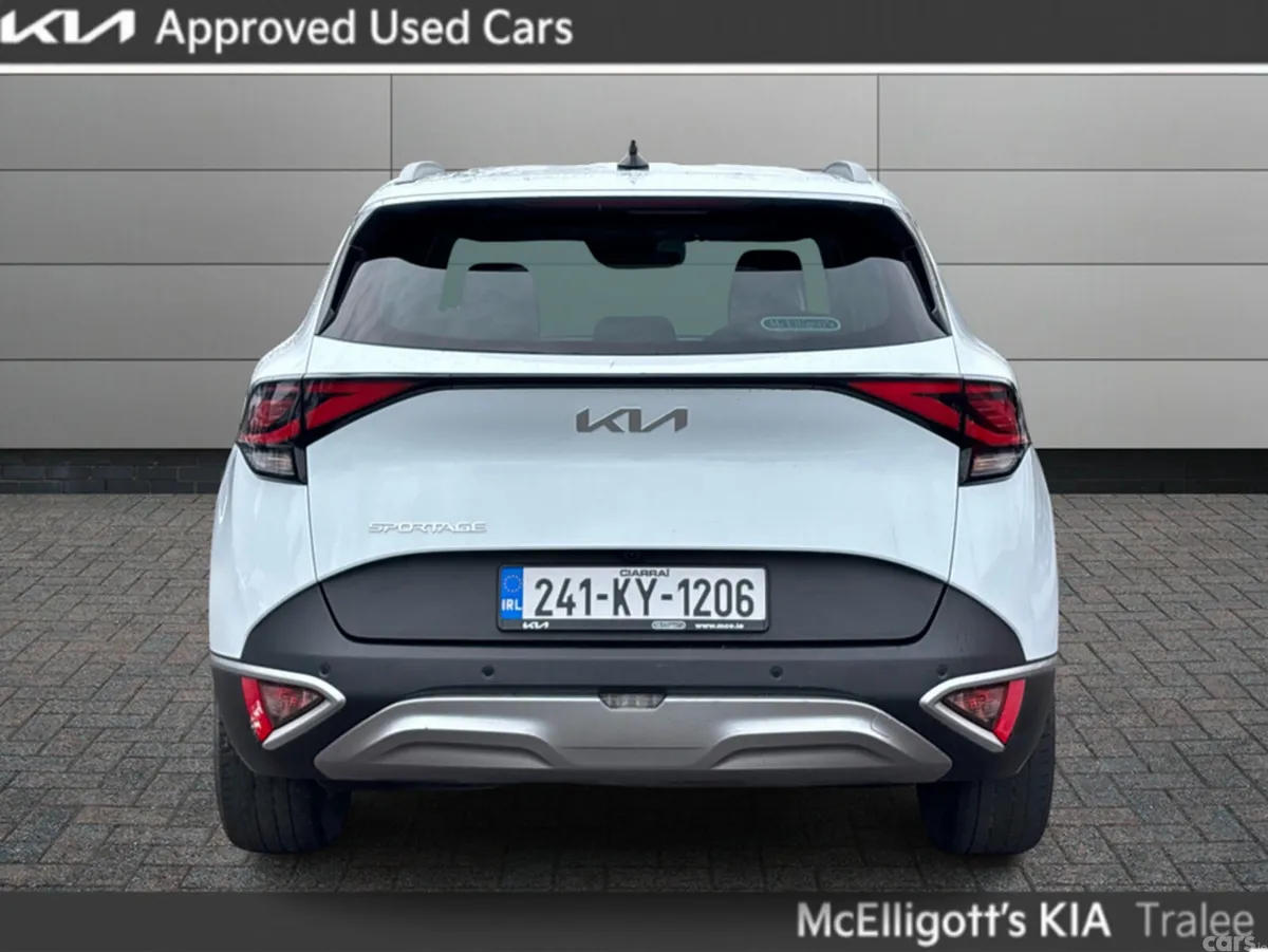 Kia Sportage MPV, Diesel, 2024, White