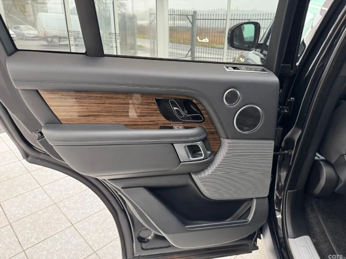Land Rover Range Rover Estate, Petrol Plug-in Hybrid, 2019, Black