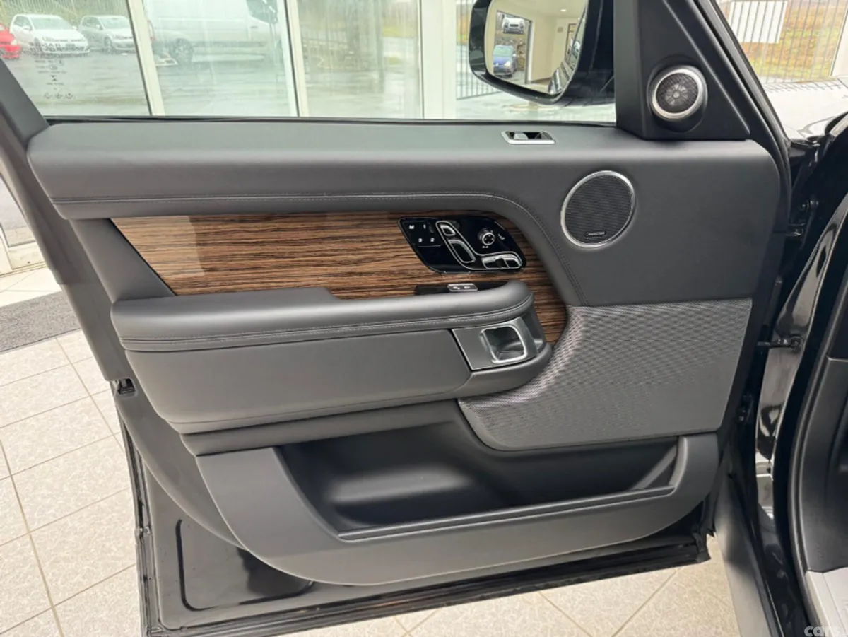 Land Rover Range Rover Estate, Petrol Plug-in Hybrid, 2019, Black