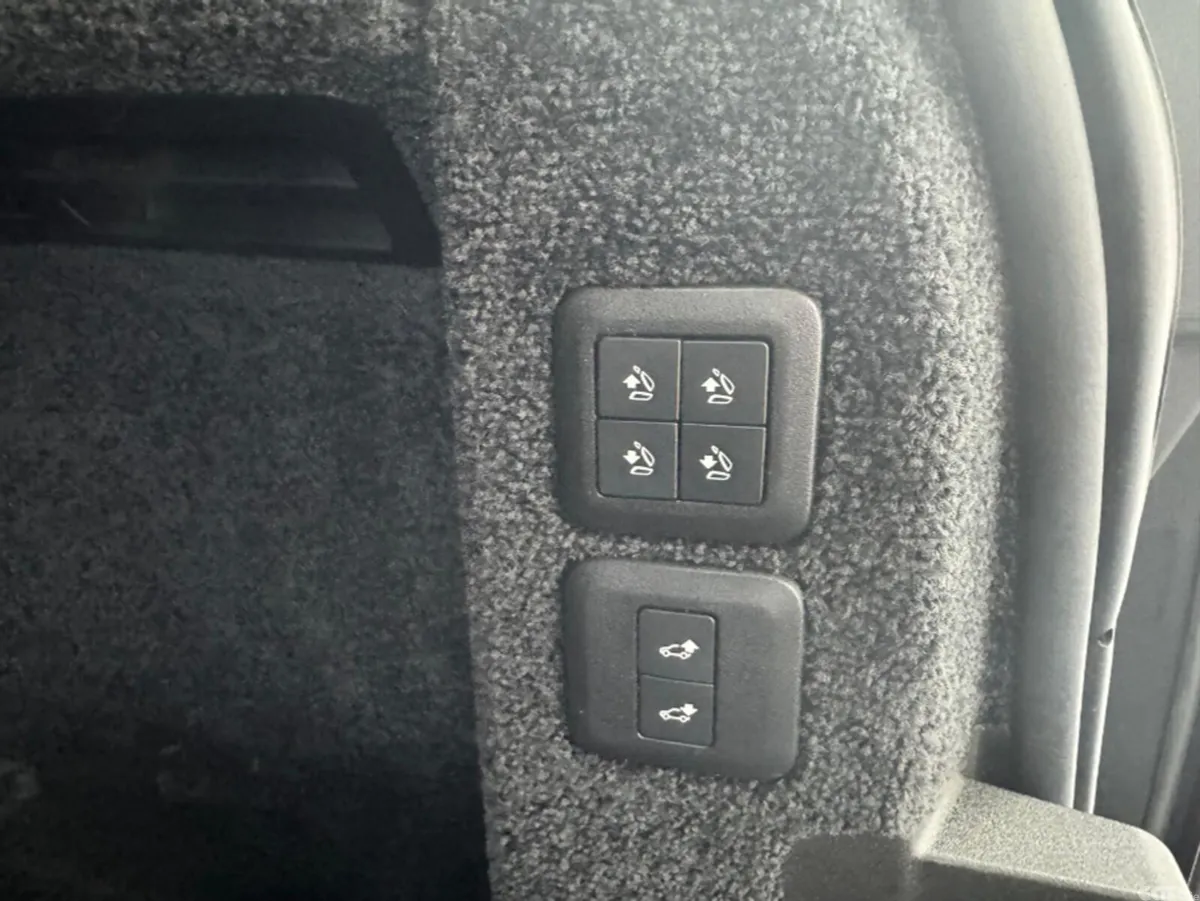 Land Rover Range Rover Estate, Petrol Plug-in Hybrid, 2019, Black