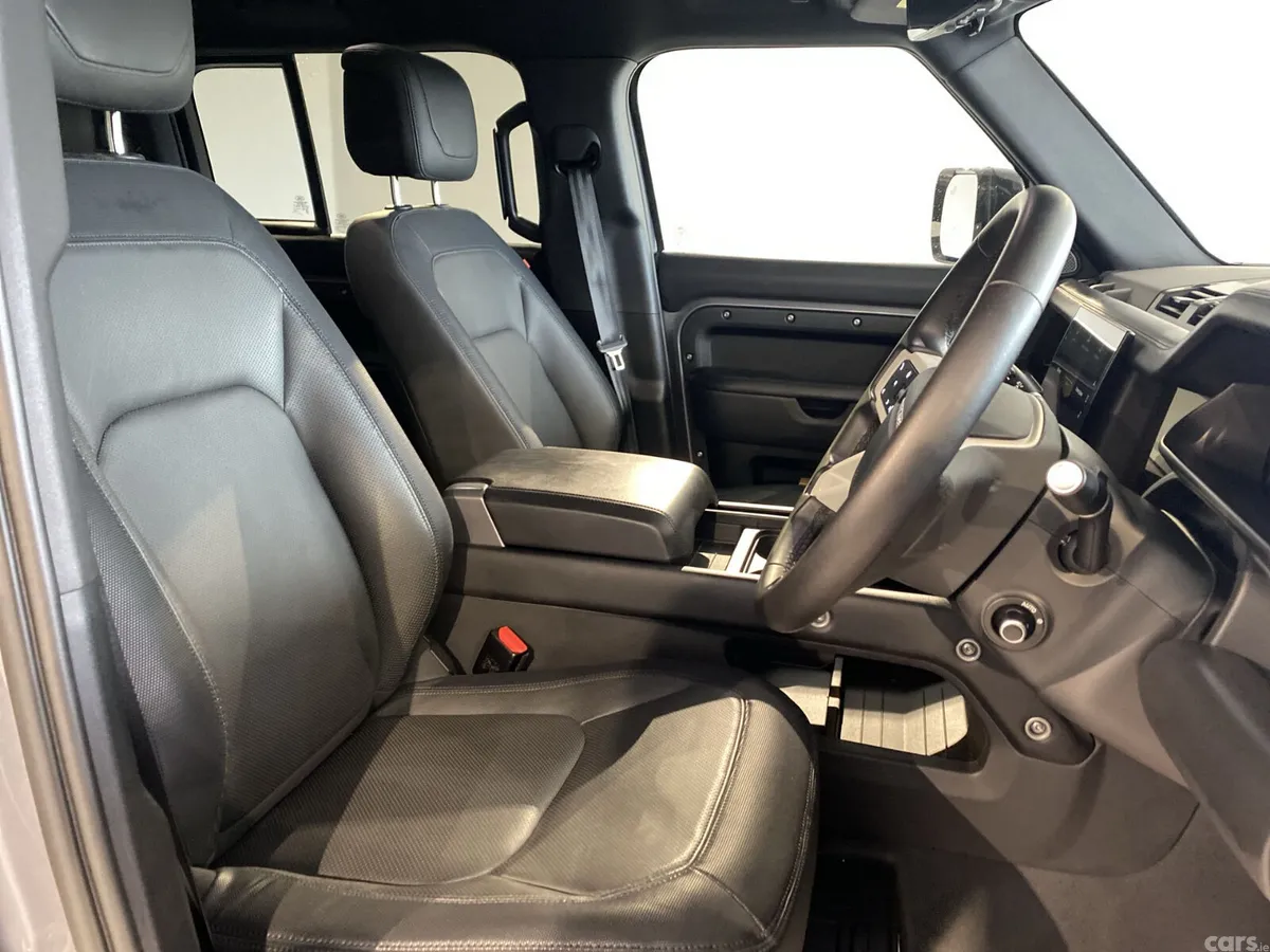 Land Rover Defender SUV, Diesel Hybrid, 2024, Grey