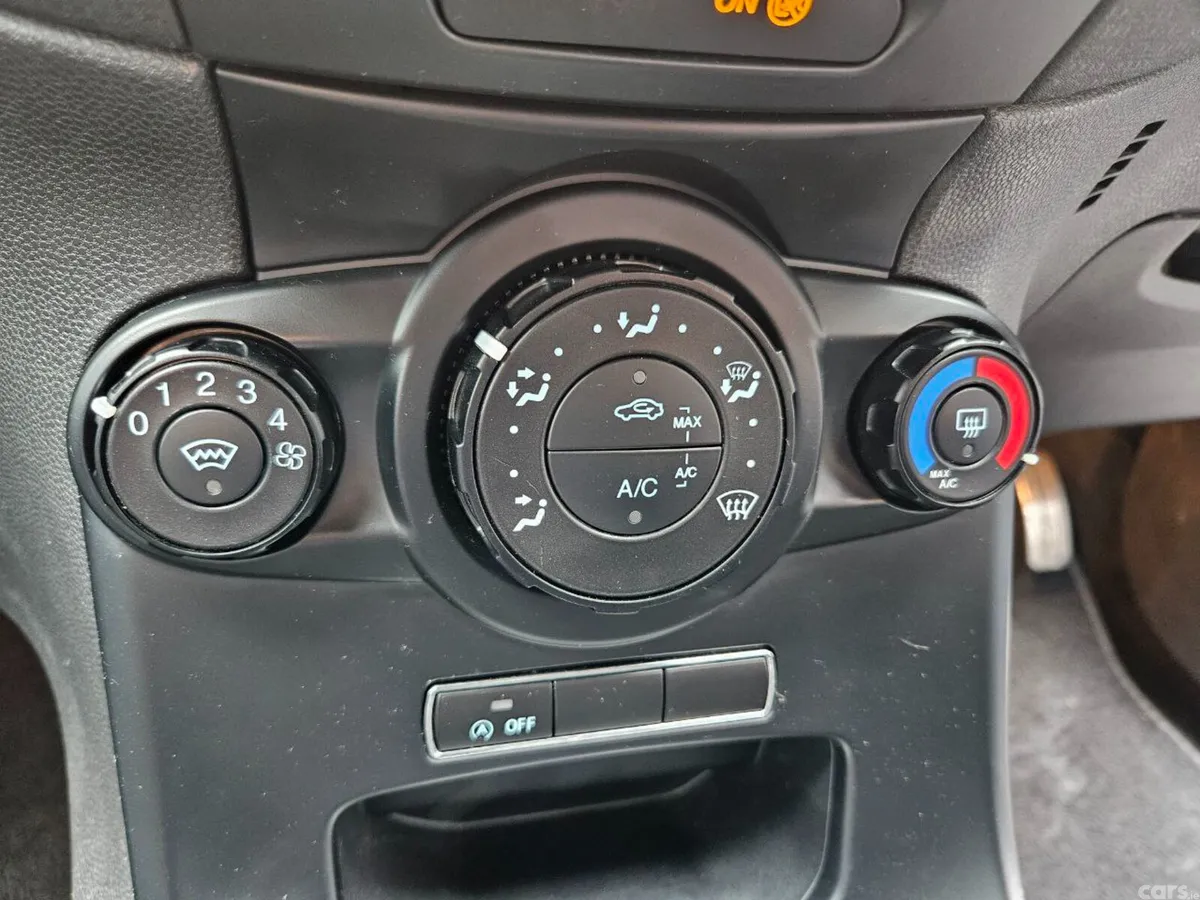 Ford Fiesta Hatchback, Petrol, 2017, Blue