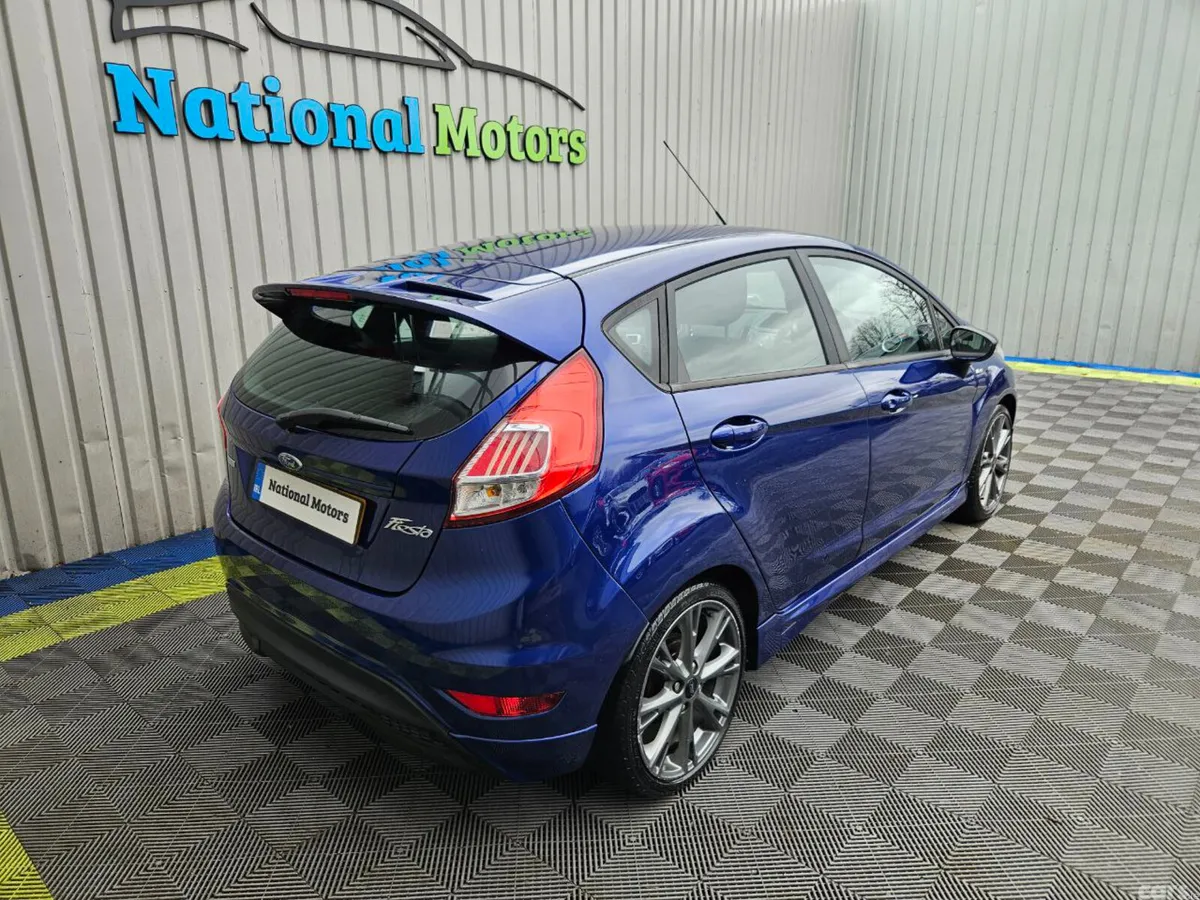 Ford Fiesta Hatchback, Petrol, 2017, Blue