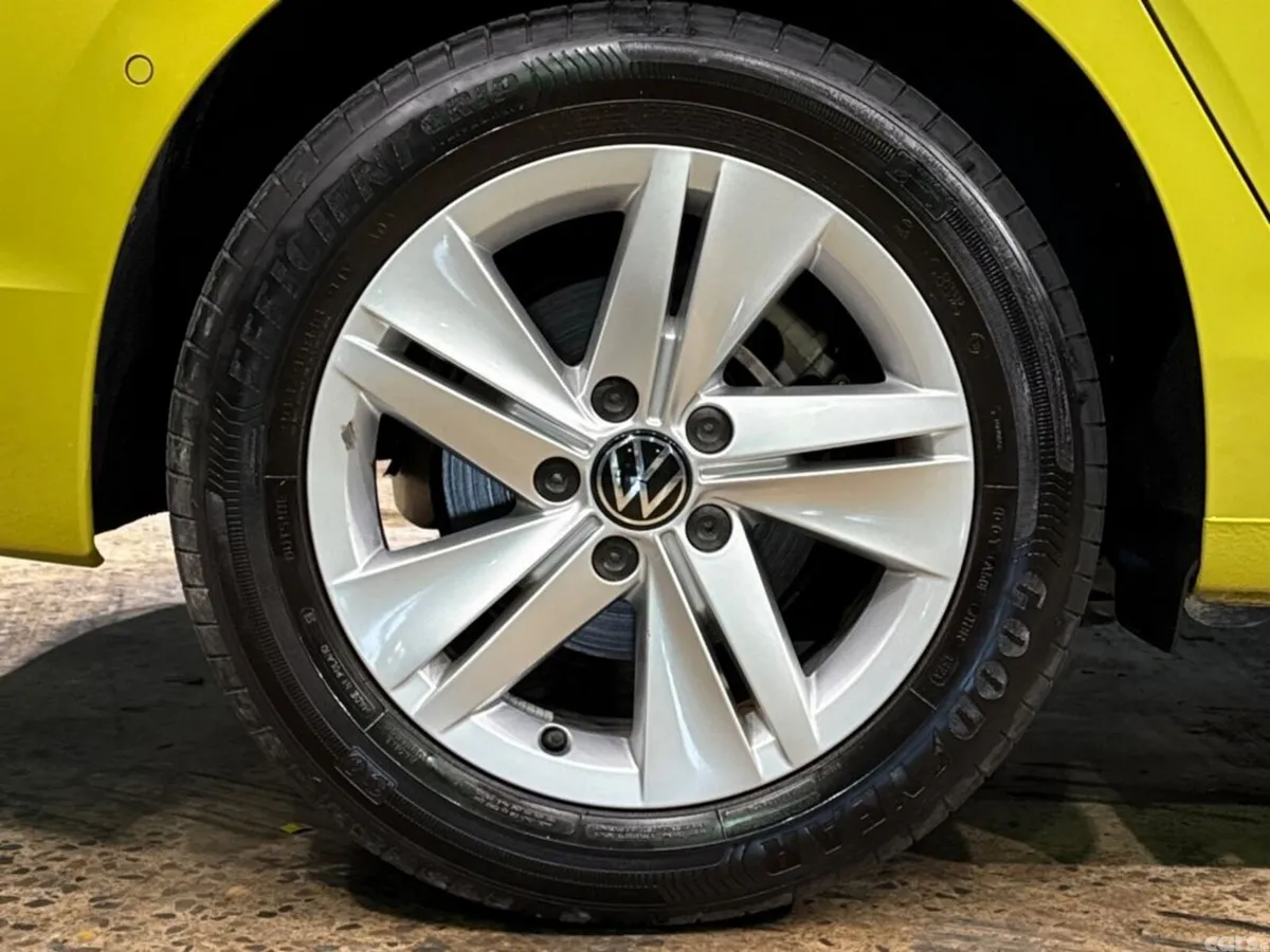 Volkswagen Golf Hatchback, Petrol Hybrid, 2021, Yellow