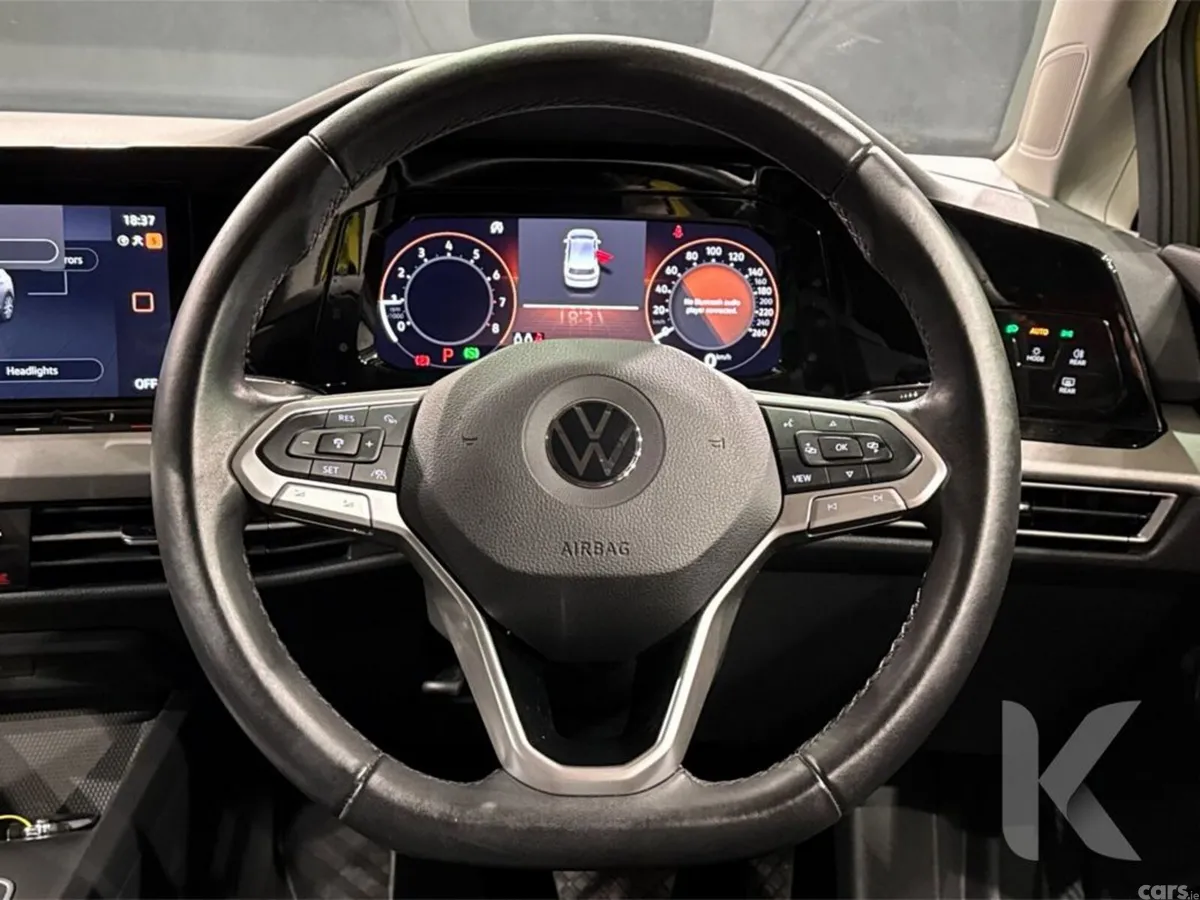 Volkswagen Golf Hatchback, Petrol Hybrid, 2021, Yellow