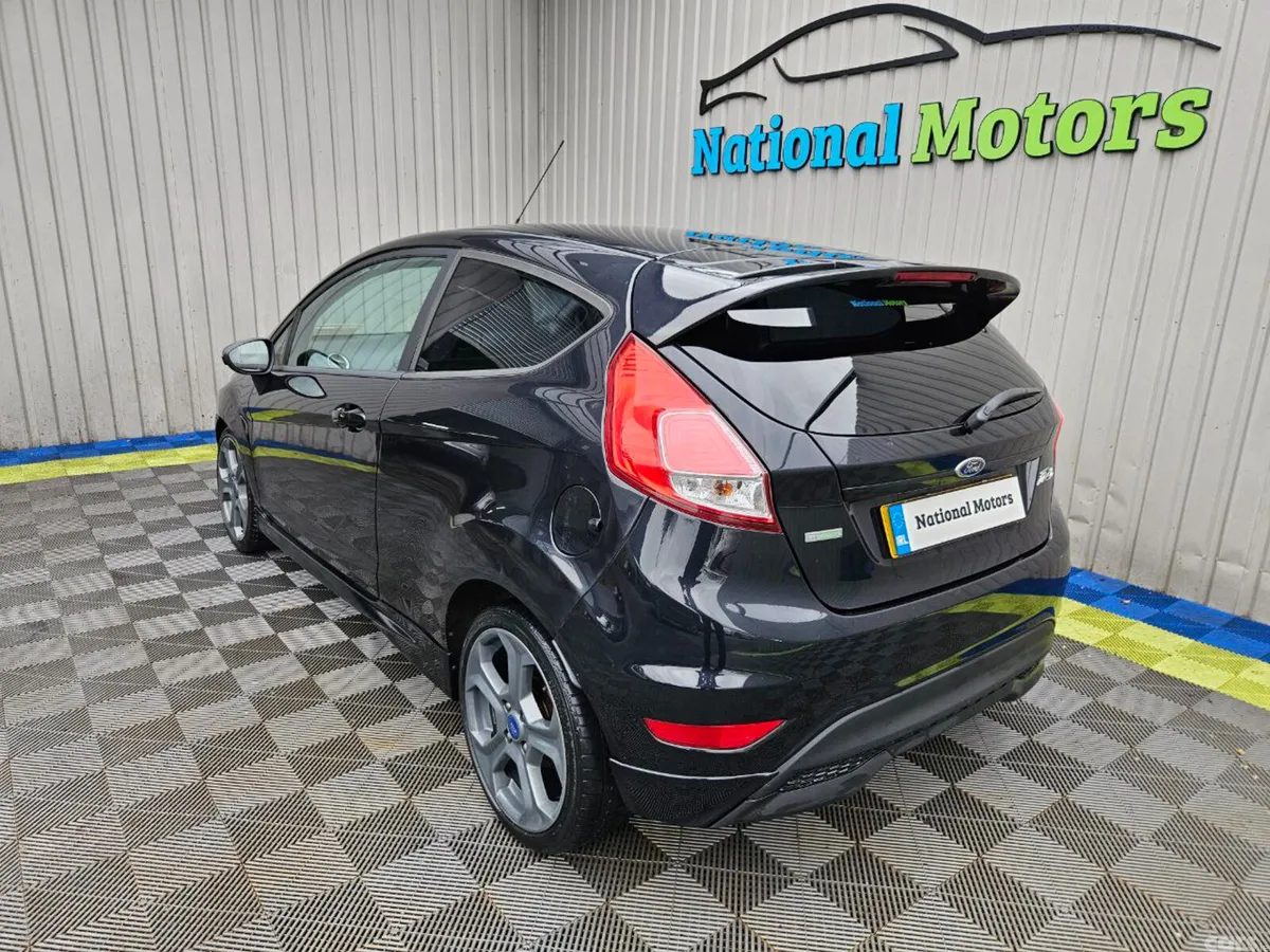 Ford Fiesta Hatchback, Petrol, 2014, Black