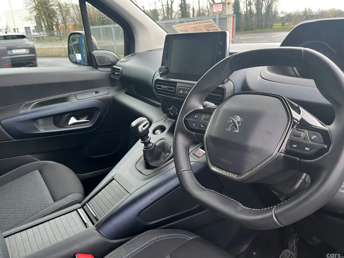 Peugeot Rifter MPV, Diesel, 2022, Blue