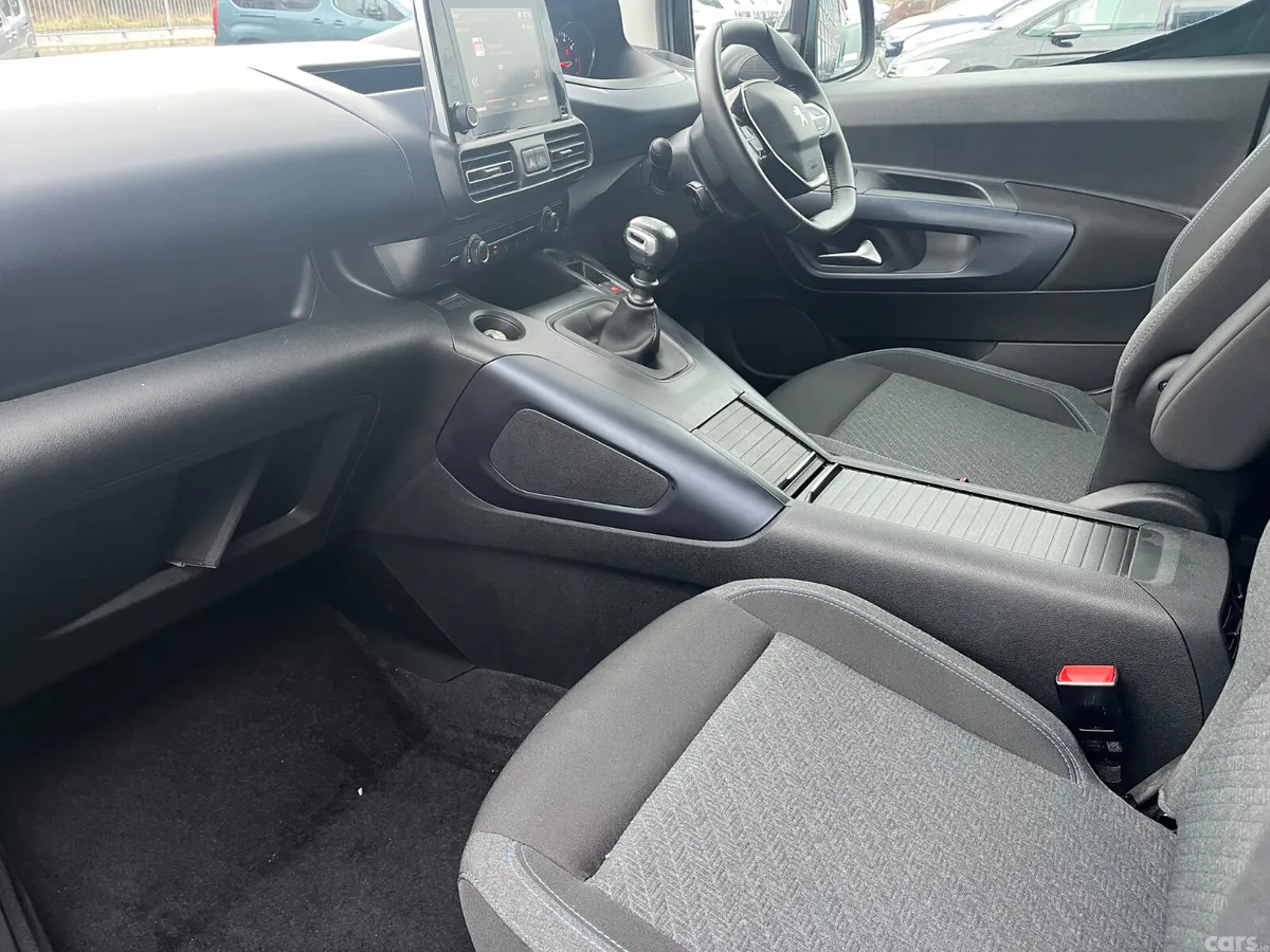 Peugeot Rifter MPV, Diesel, 2022, Blue