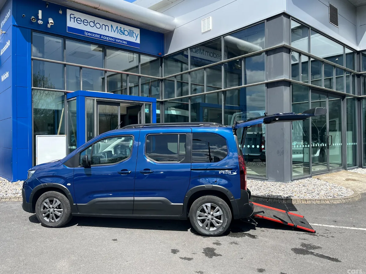 Peugeot Rifter MPV, Diesel, 2022, Blue