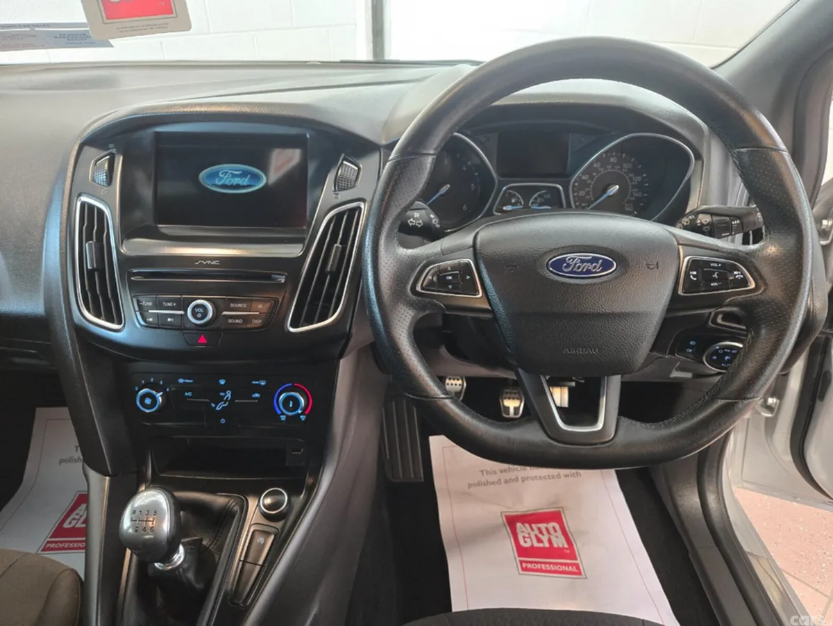 Ford Focus Hatchback, Diesel, 2017, Silver